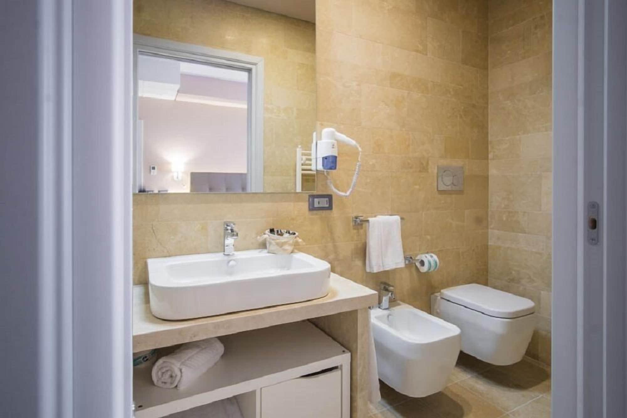 Netum Hotel 4*